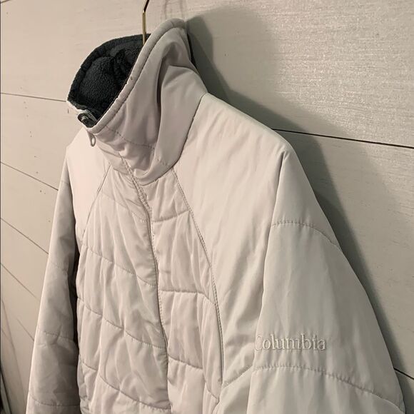 Columbia white puffer quilted zip up jacket Womans size medium - Picture 7 of 12
